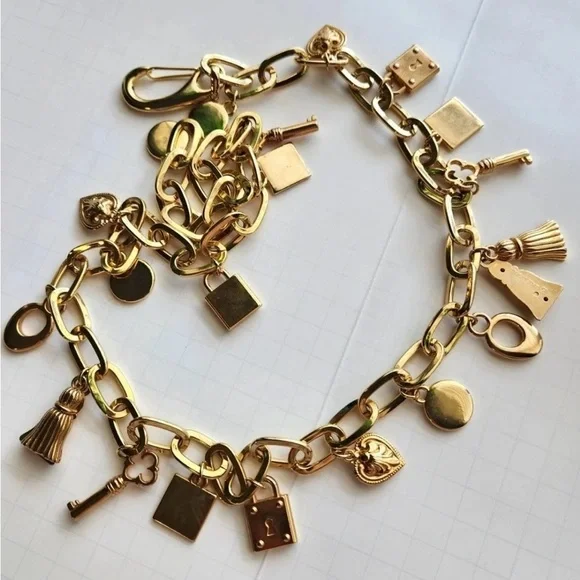 ESCADA Women’s Gold Tone Chain Link Charm Belt Made in Spain VINTAGE RARE FIND!! - Picture 1 of 15